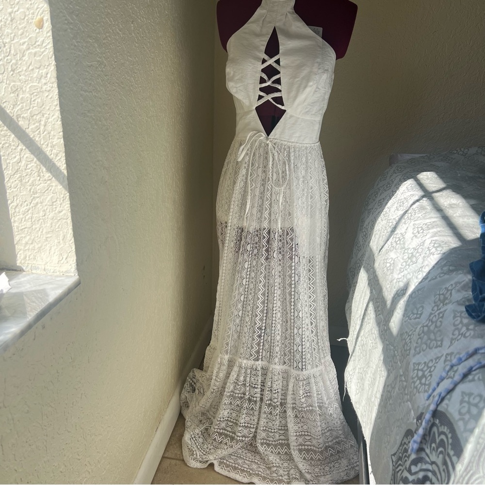 Elegant White Lace Halter Dress/romper